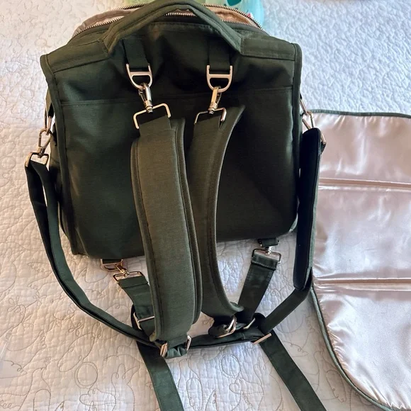 JuJuBe BFF in Olive Chromatic - Picture 2 of 3